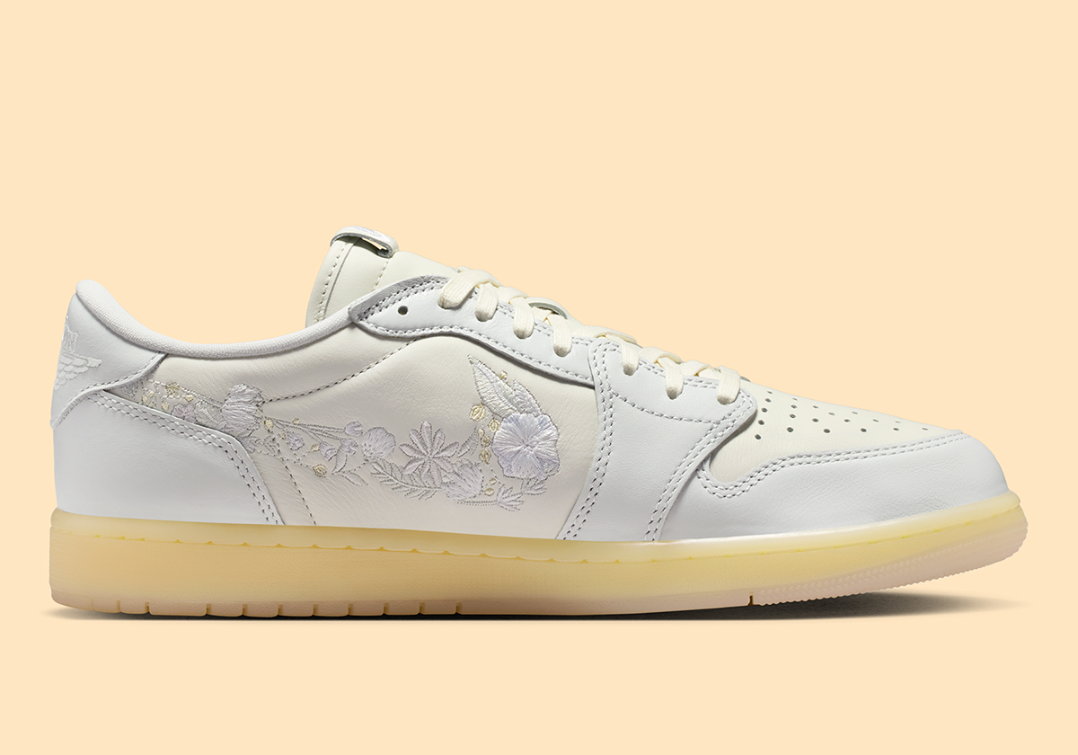 Air Jordan 1 Low Floral Swoosh If4391 100 11