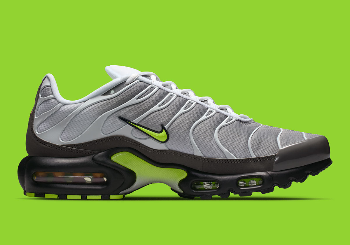 Nike Air Max 95 Neon Iq0288 100 1