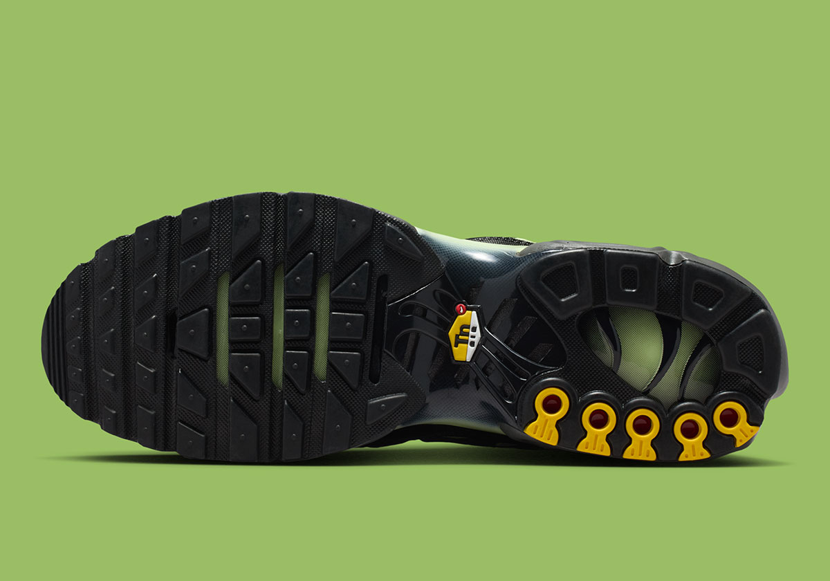 Nike Air Max Plus Iron Grey Light Liquid Lime Black Dm0032 035 3