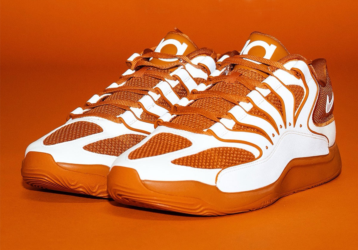 Kevin Durant Grants His Alma Mater A Nike KD 18 "Texas" PE