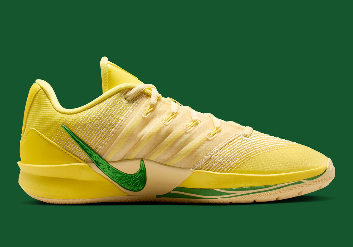 Nike Sabrina 3 Oregon Ducks Ir2478 700 1 37ff8d