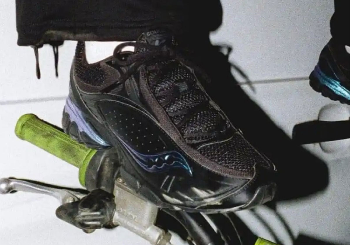 Saucony Brings Back 2011’s Progrid V2