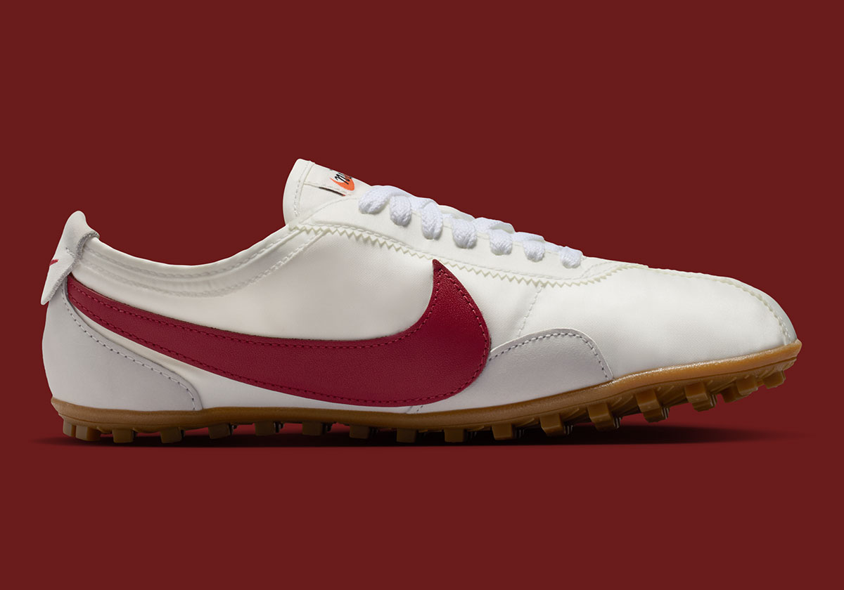 Nike Moon Shoe Summit White Team Crimson Ii0407 100 3