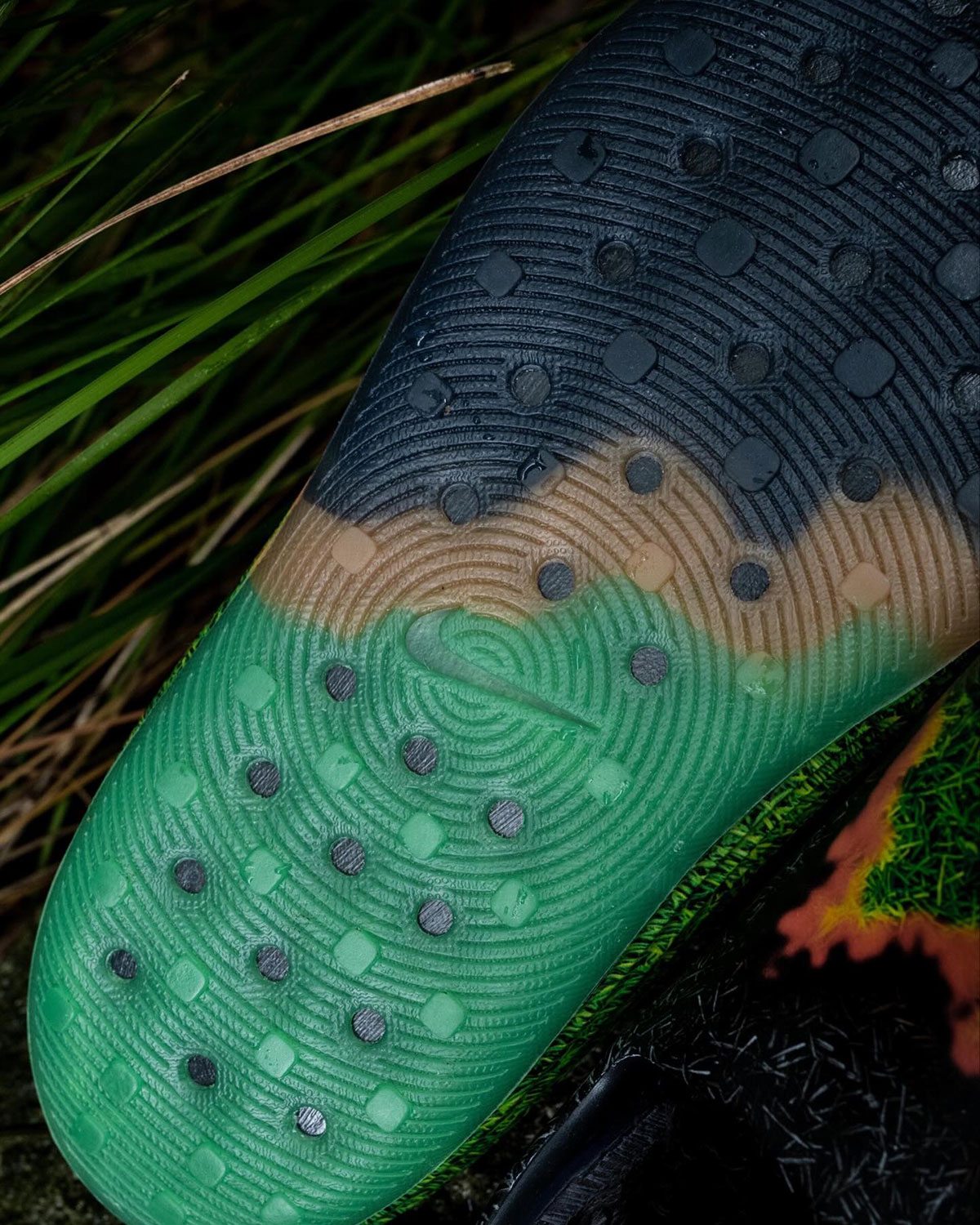 Nike Reactx Rejuven8 Touch Grass Ir0459 001 Release Date 5
