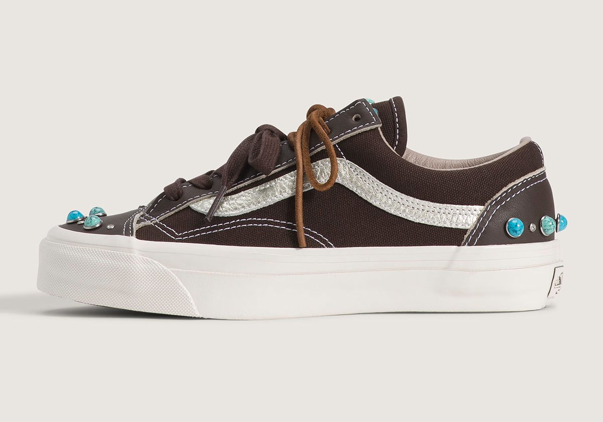 Vans Skool Rhinestone The Vans Old Skool Stays Hot With Two Premium