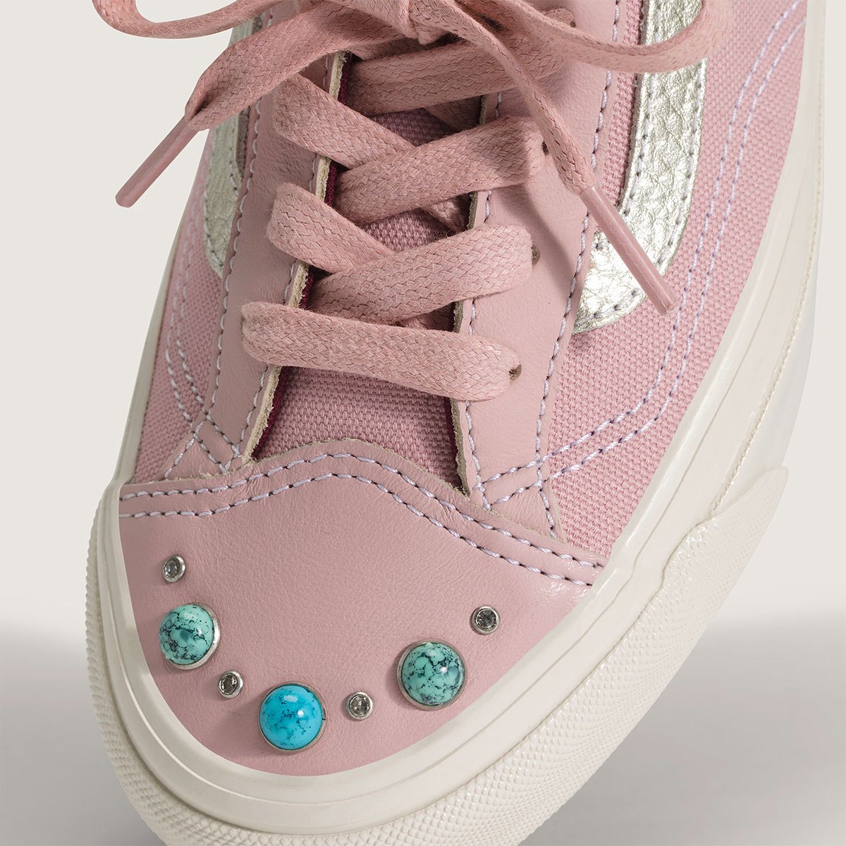 Vans Skool Rhinestone The Vans Old Skool Stays Hot With Two Premium
