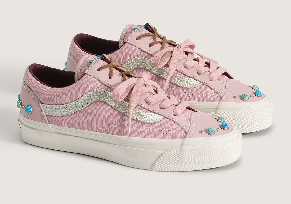 Vans Skool Rhinestone The Vans Old Skool Stays Hot With Two Premium