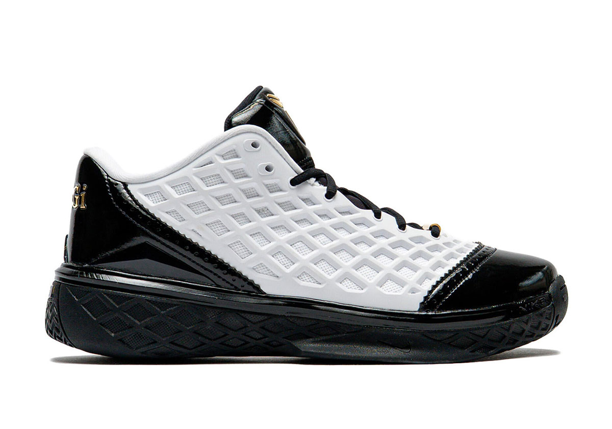 Kobe 3 Low Mambacita 1