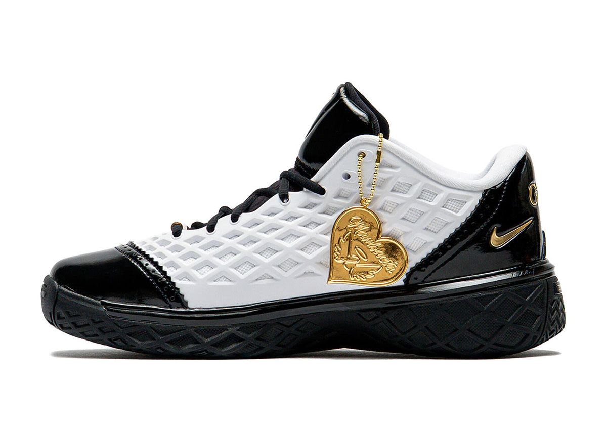 Kobe 3 Low Mambacita 2