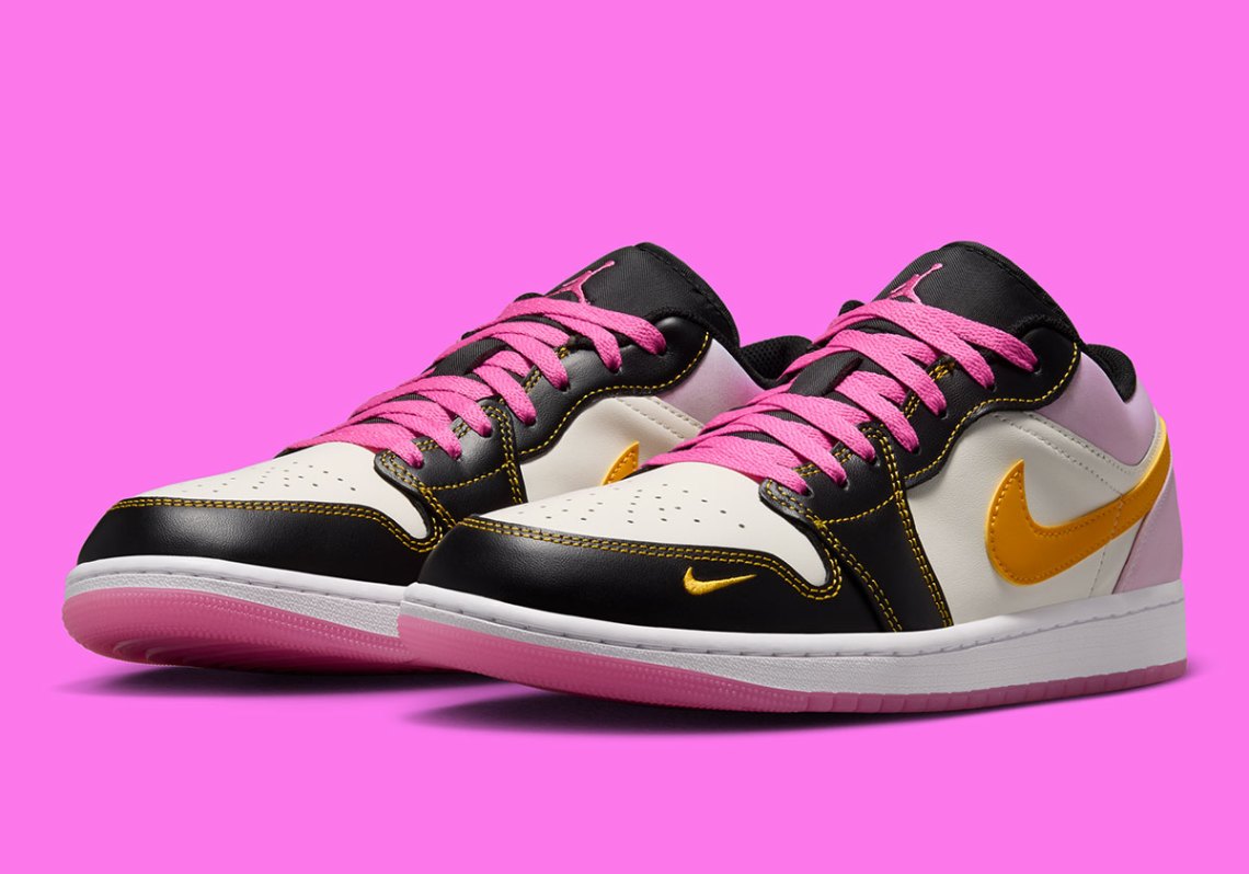 Air Jordan 1 Low SE  display picture 3