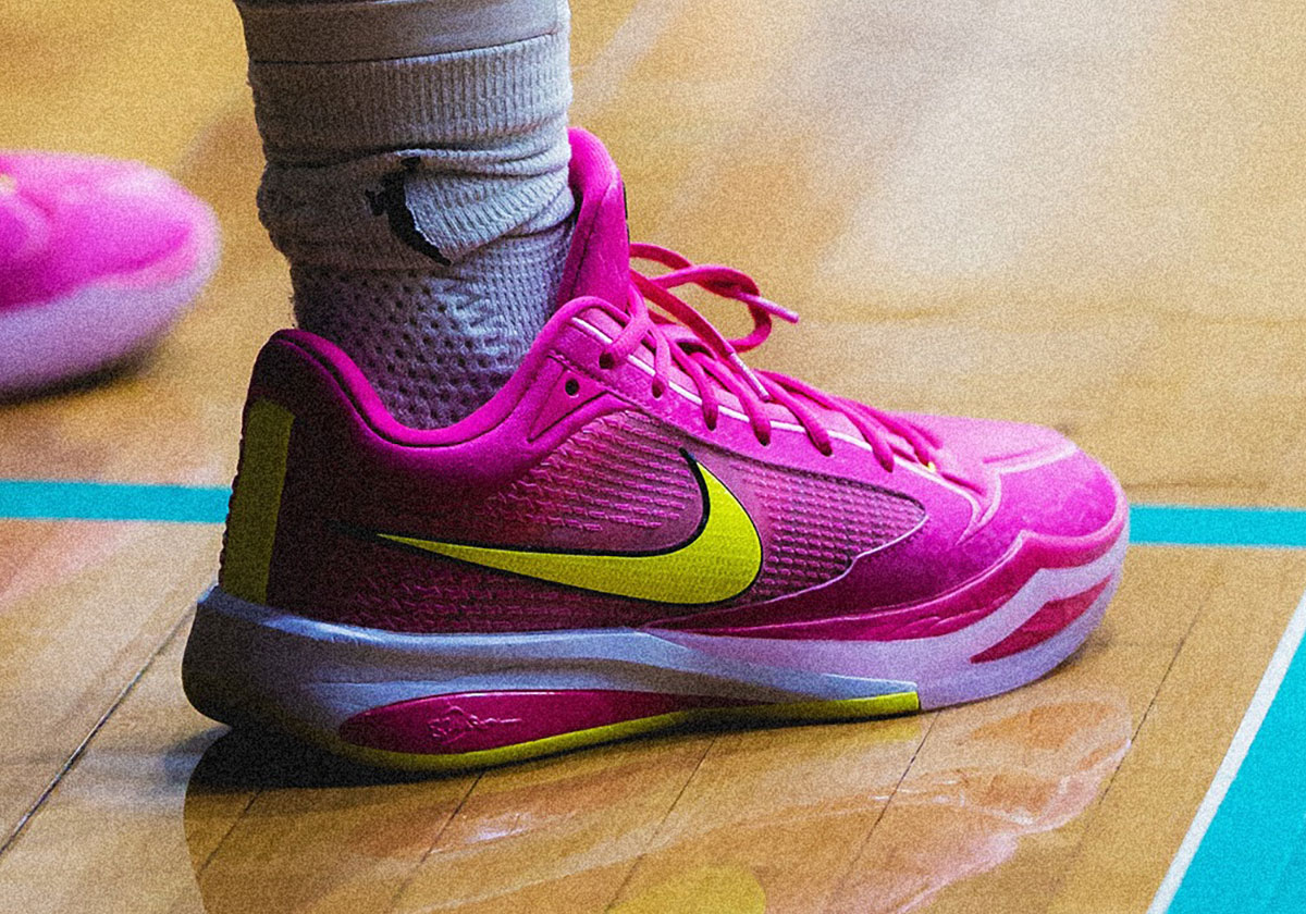 The Nike Sabrina 4 “Atomic Pink” Releases On August 28th