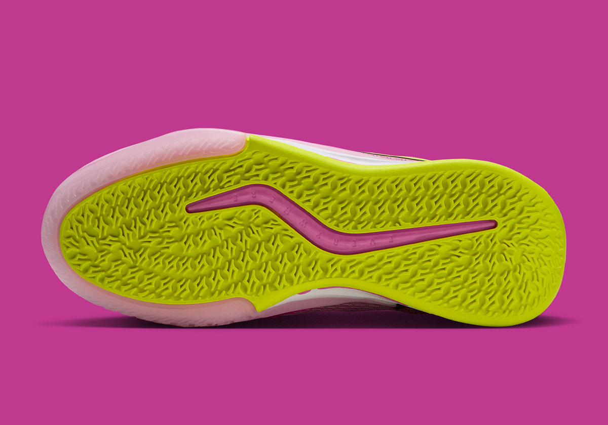 Nike Sabrina 4 Gs Atomic Pink 2