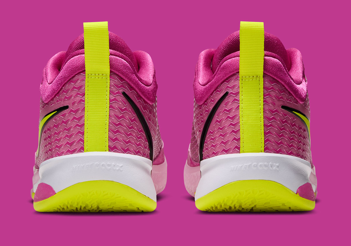 Nike Sabrina 4 Gs Atomic Pink 6