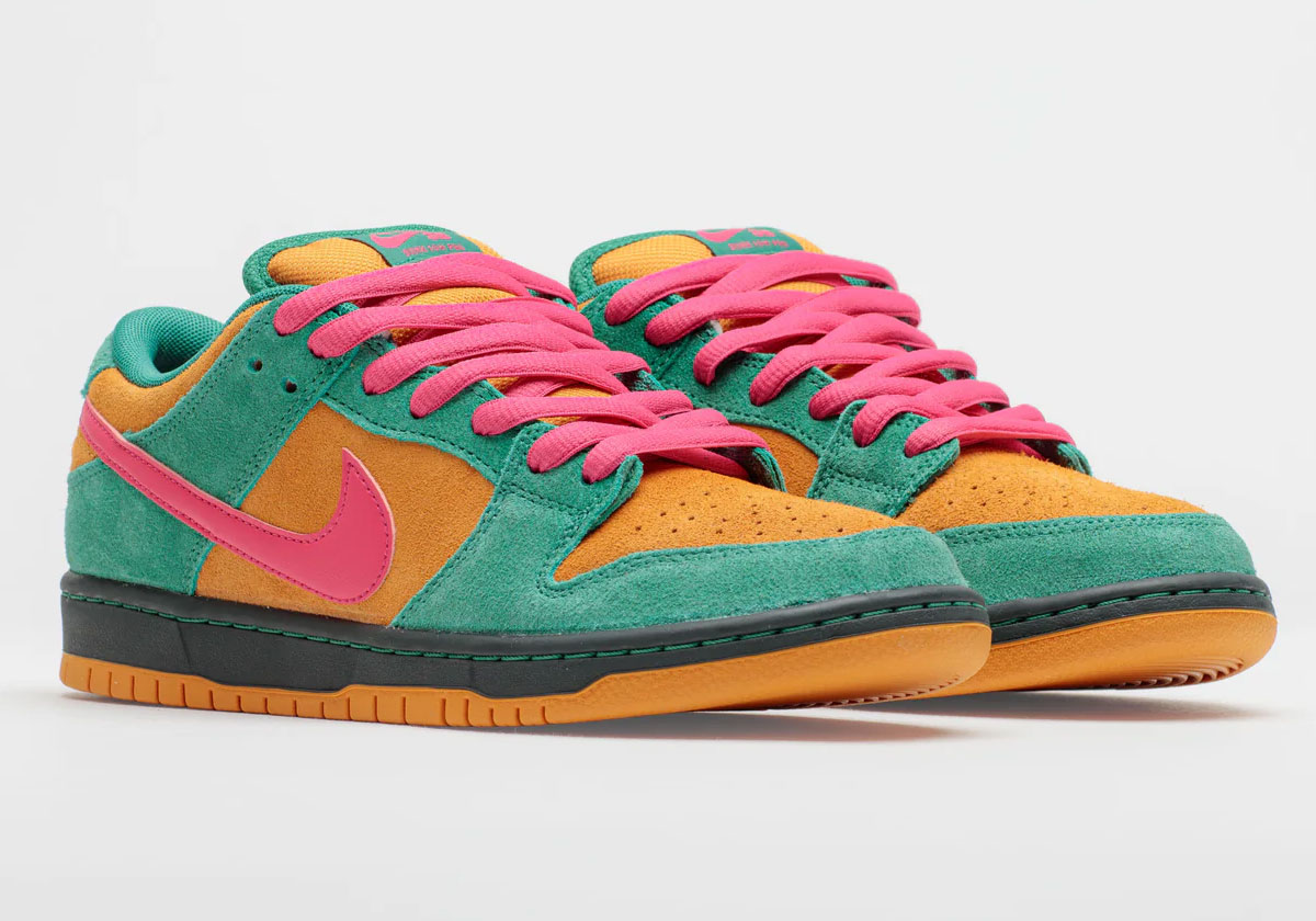 Nike Sb Dunk Low Green Noise Watermelon Light Curry Off Noir Hq1625 301 Release Date 2