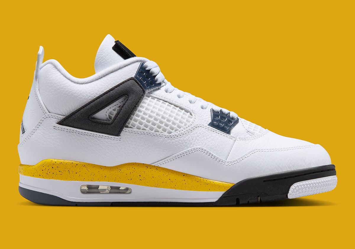 Tour Yellow Jordan 4s 5