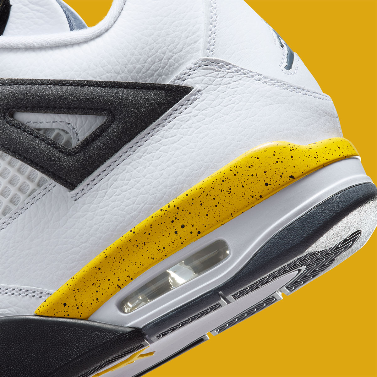 Tour Yellow Jordan 4s 8