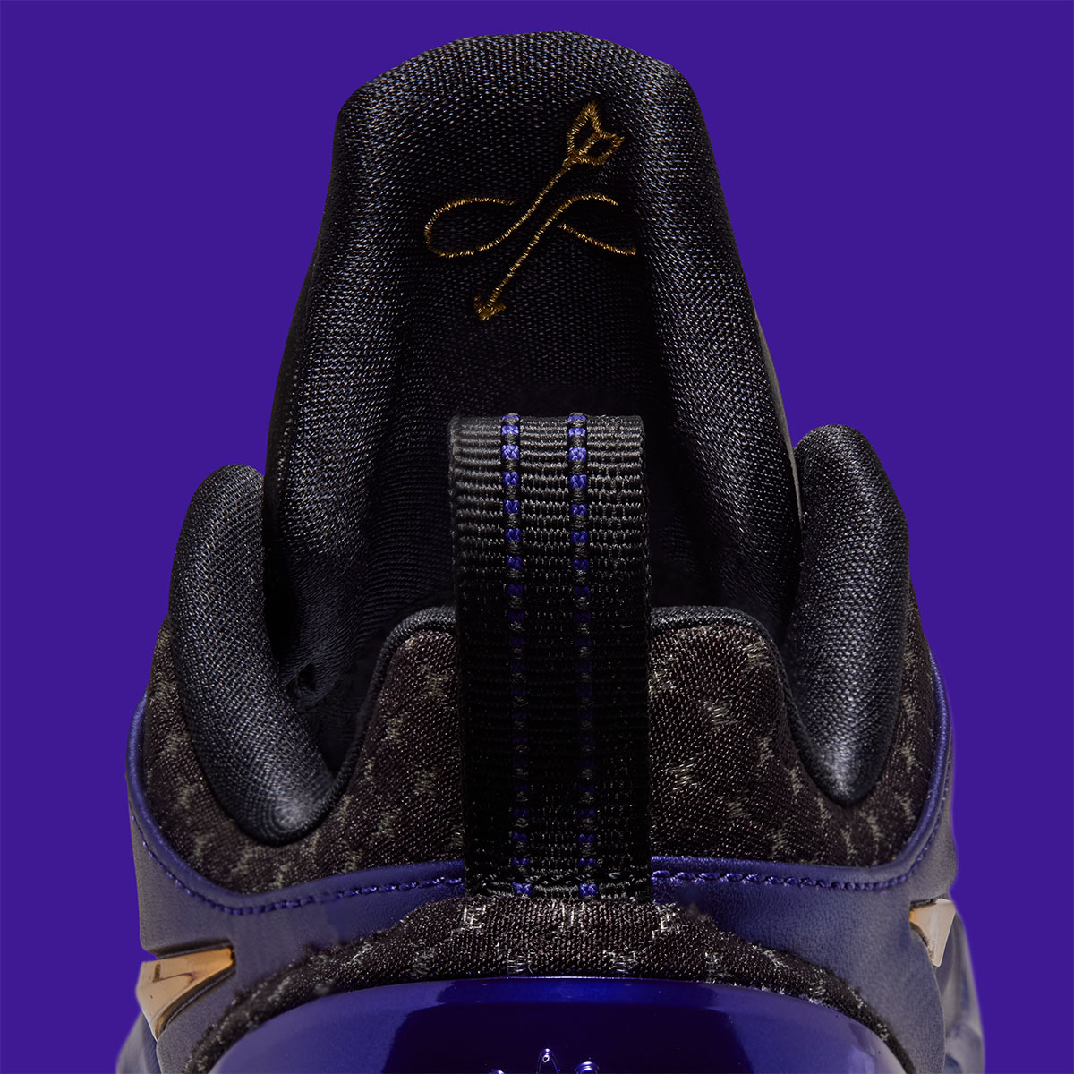 Nike A Two Tb Regency Purple Black Electro Purple Metallic Gold Ir4503 500 8