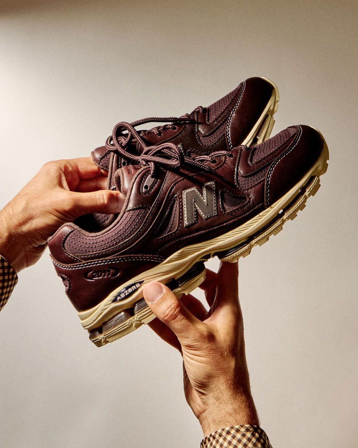 Ronnie Fieg Unveils The New Balance 2011 | SneakerNews.com