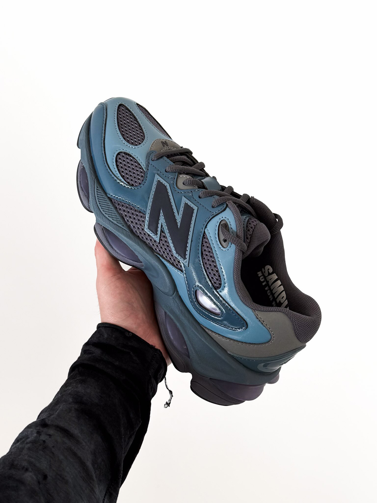 New Balance 983 Detailed Look 1