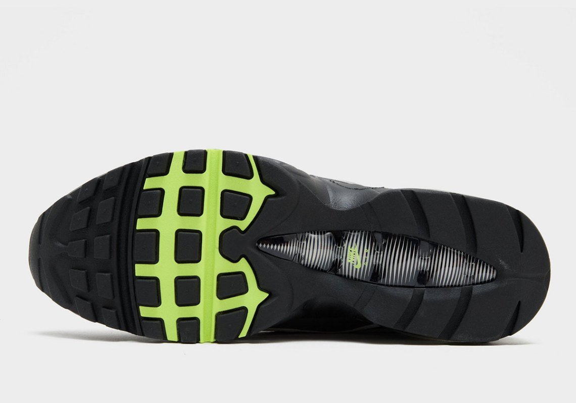 Hinh anh 4: Nike Air Max Joga Bonito “Neon” - Sneaker ket hop Mercurial R9 va Air Max 95