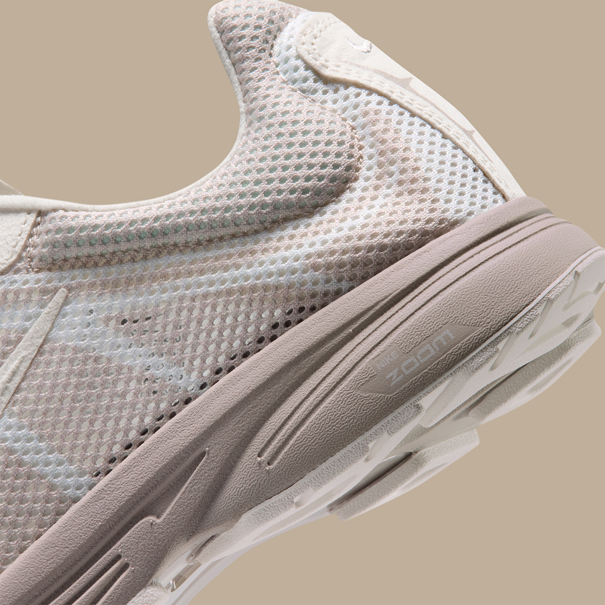 Nike Soom Streak 3 Cream Ii Iq8020 200 1