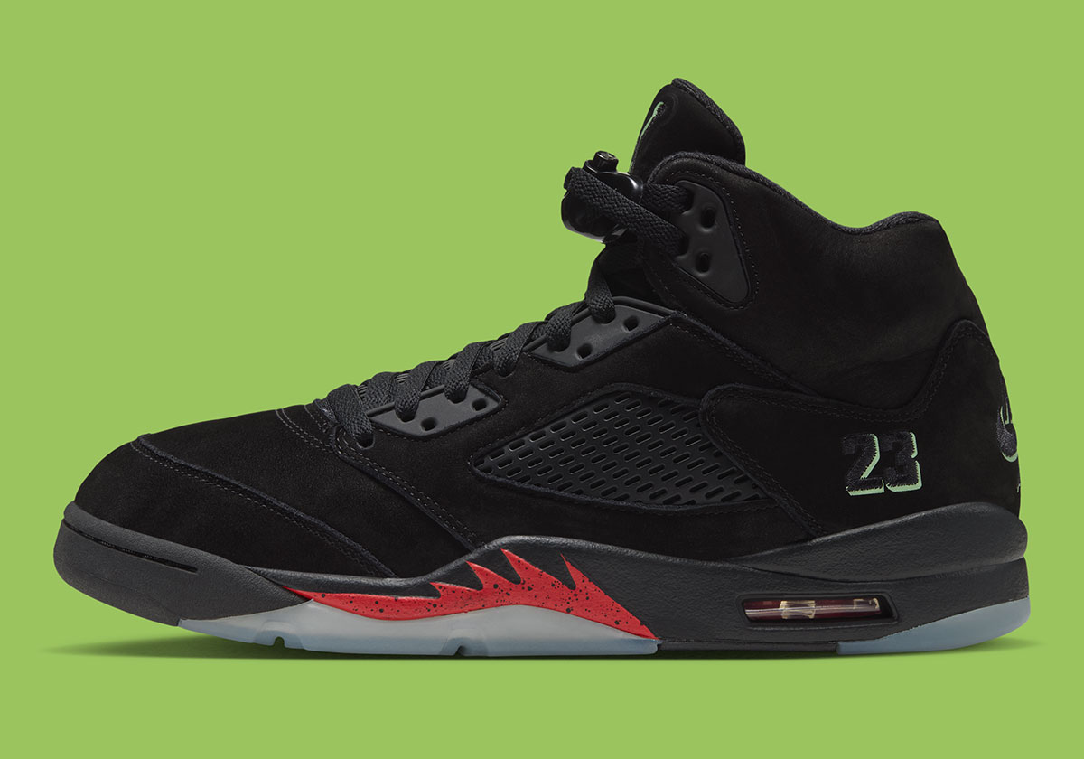 Halloween Jordan 5s Hq7978 001 2
