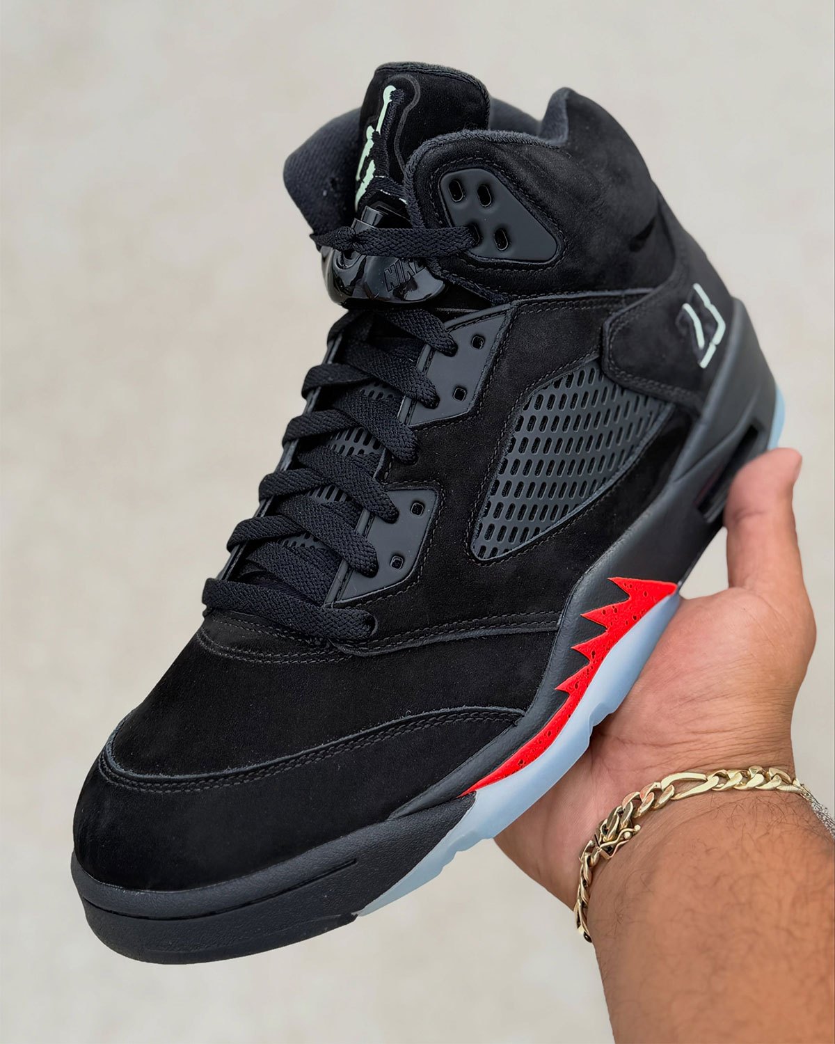 Air-Jordan-5-Retro-Halloween-Detalle-Yantax