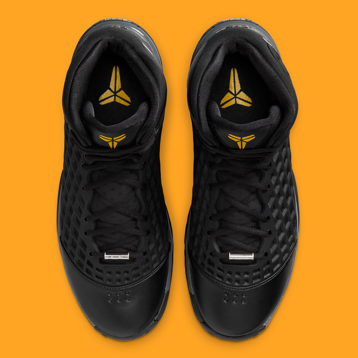Kobe 3 Orca Iq5340 001 5