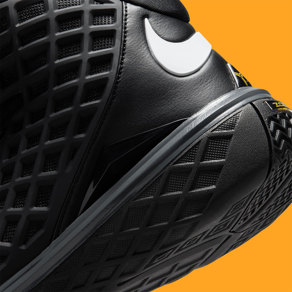 Kobe 3 Orca Iq5340 001 8