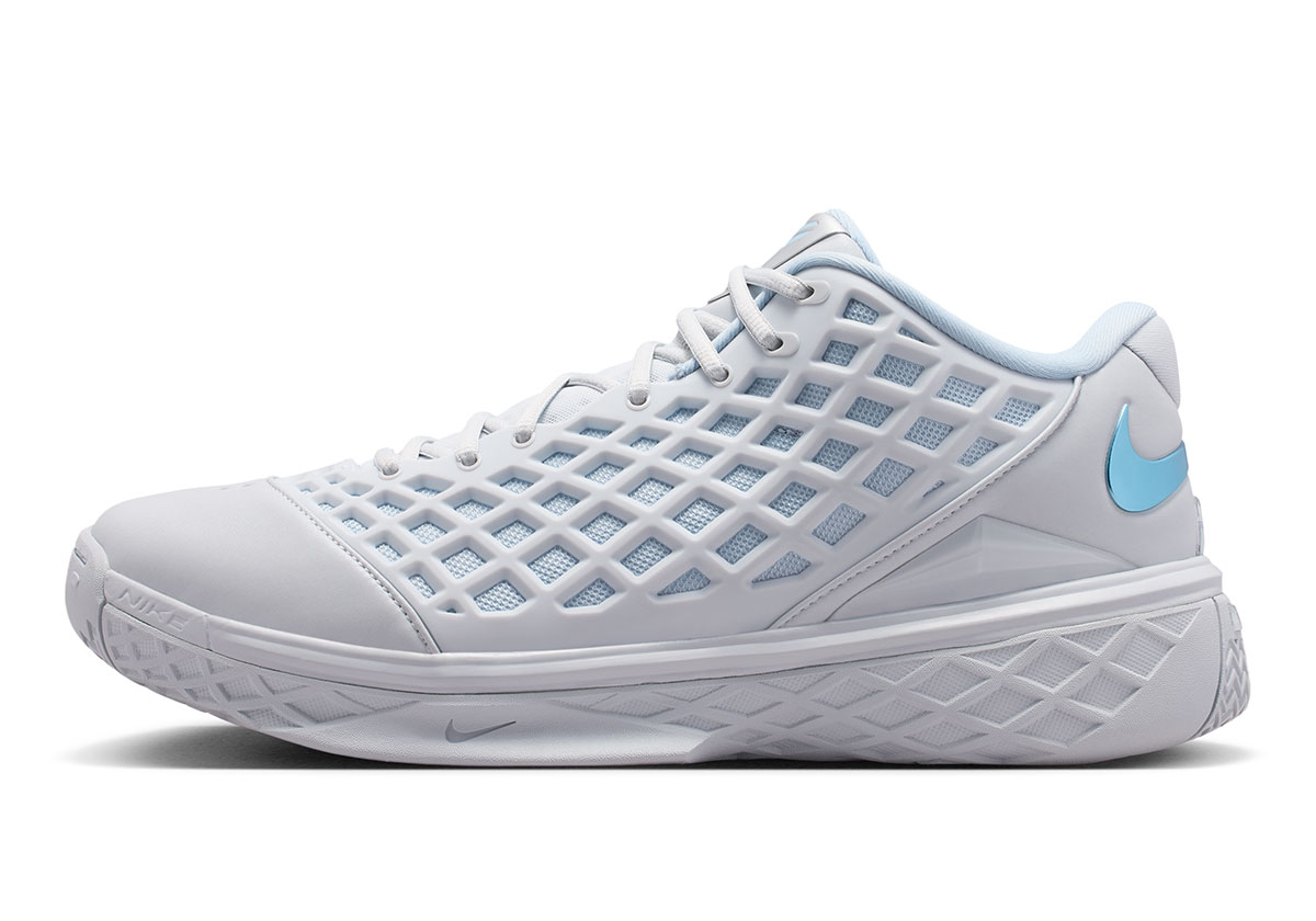 Nike Kobe 3 Low Protro Iv7127 001 1
