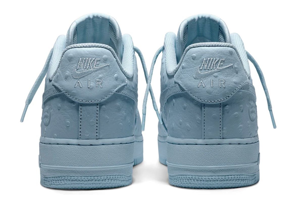 Travis-Scott-Air-Force-1-Ice-Blue-Atras-Yantax