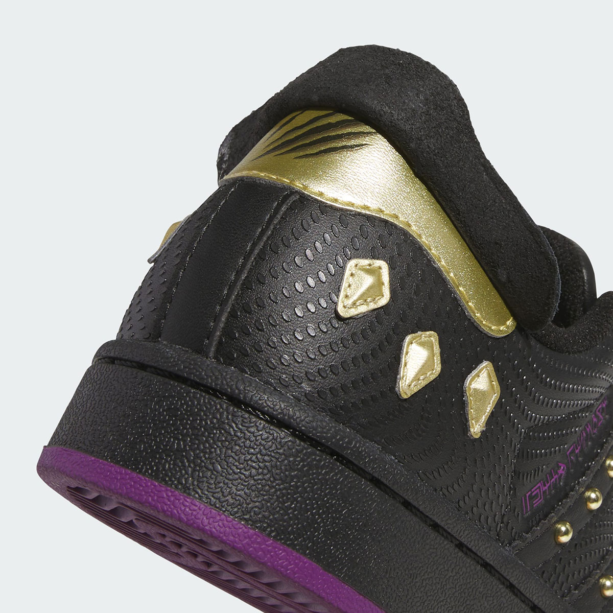 Adidas Superstar Avengers Doomsday Shuri Black Panther 6