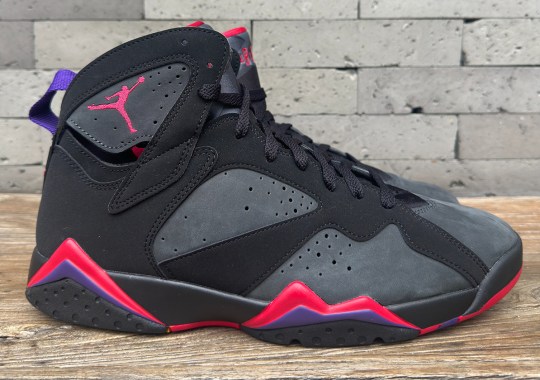 First Look At The Air Jordan 7 "Playoffs" aka "Raptors"