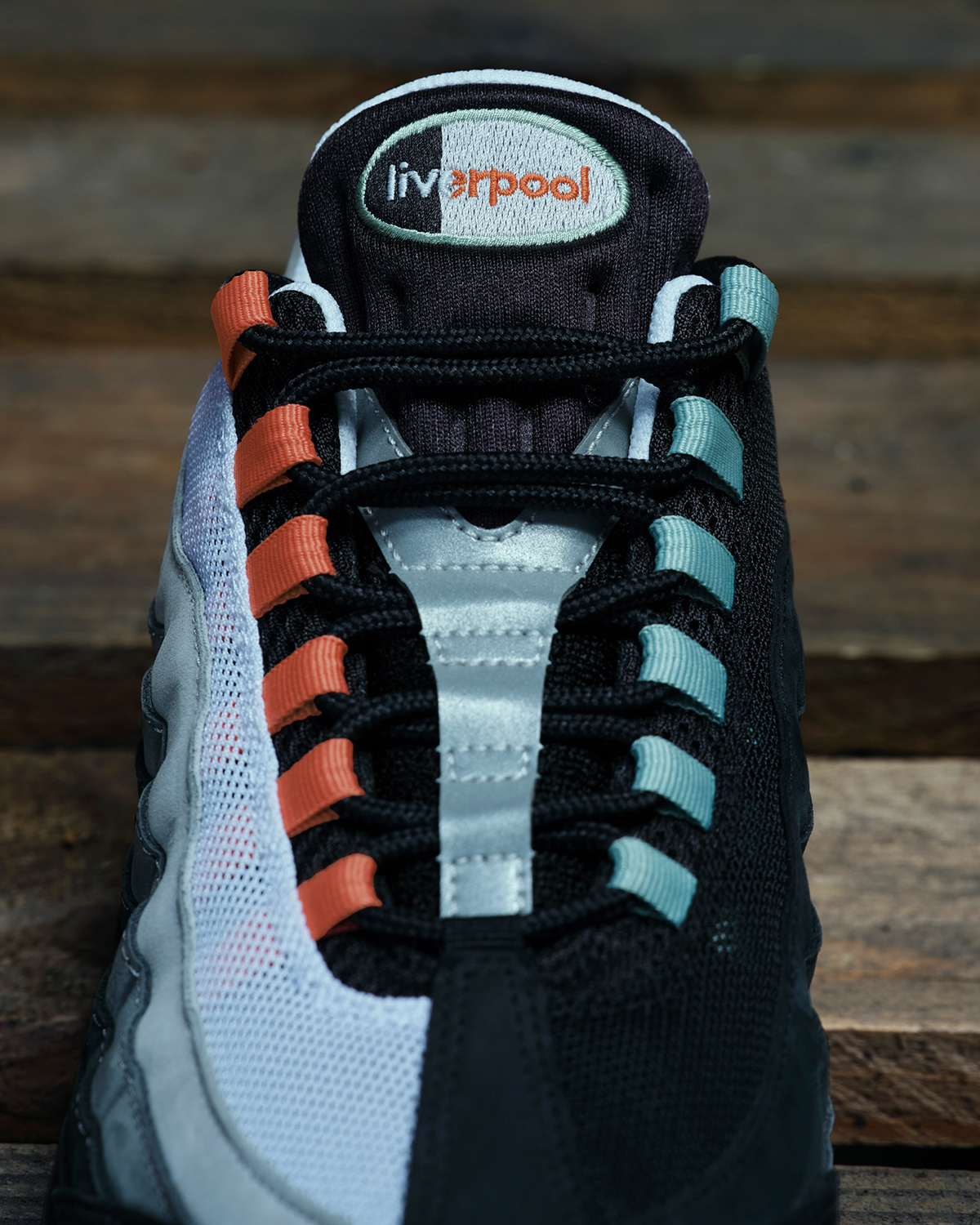 Air Max 95 Liverpool 3