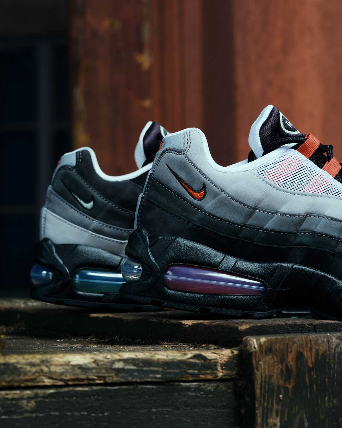 Air Max 95 Liverpool 4