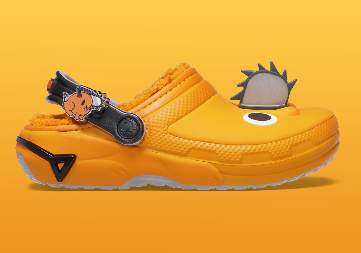 Chainsaw Man Crocs Classic Clog Pochita 2