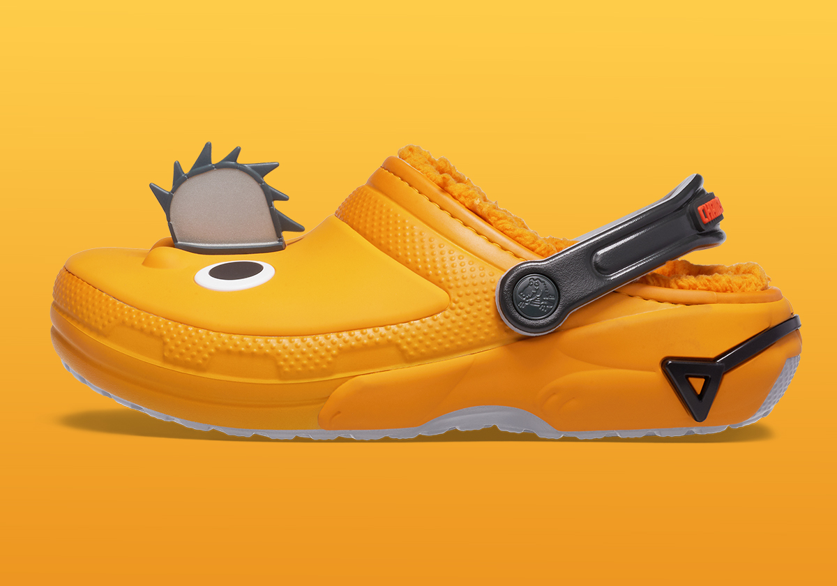 Chainsaw Man Crocs Classic Clog Pochita 3