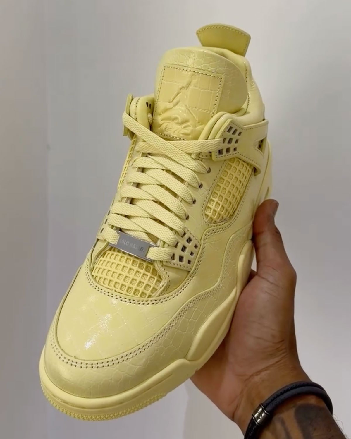 Air-Jordan-4-J-Balvin-Lemonade-Yantax