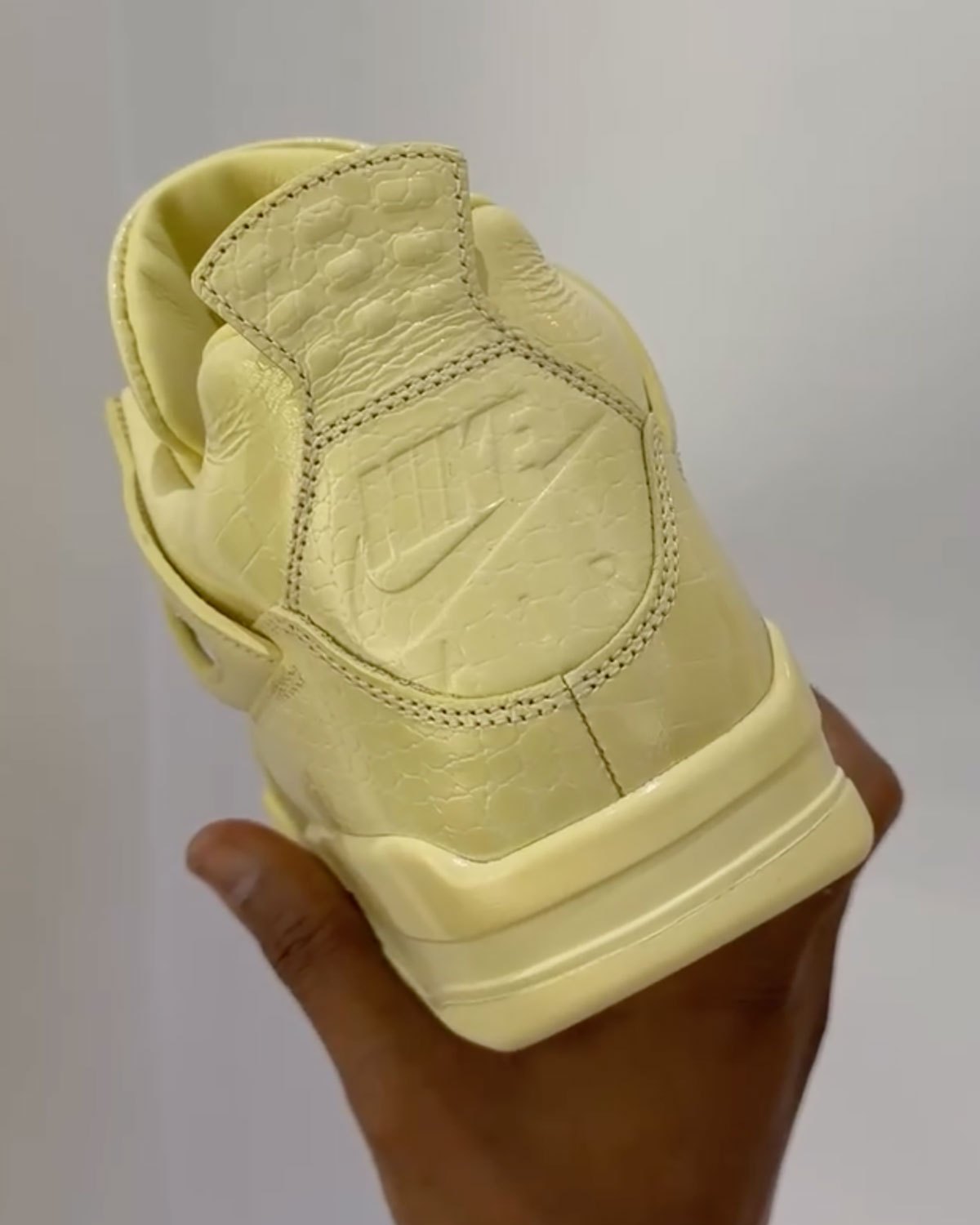 Air-Jordan-4-Retro-J-Balvin-Lemonade-Yantax