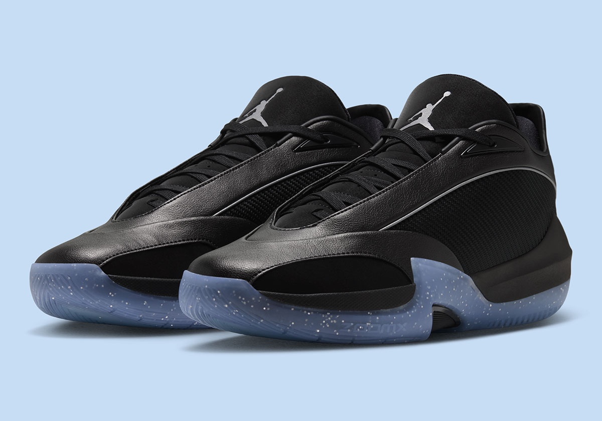 Jordan Triangle Black Metallic Silver Ib1154 002 6