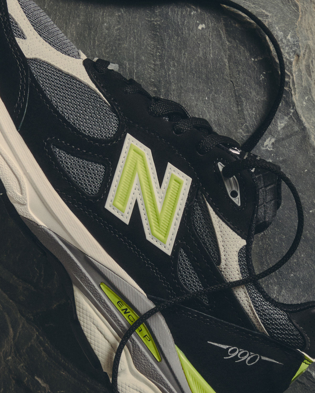 Kith United Arrows New Balance 990v3 Black Green 10