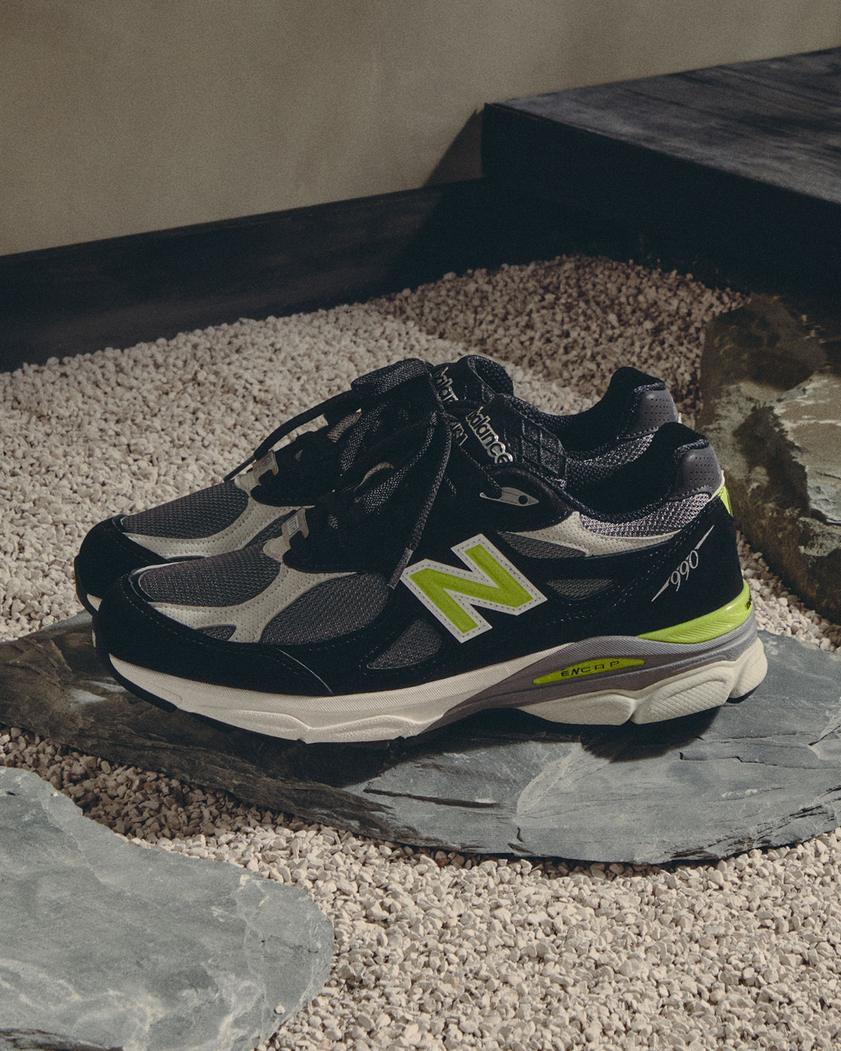 Kith United Arrows New Balance 990v3 Black Green 11
