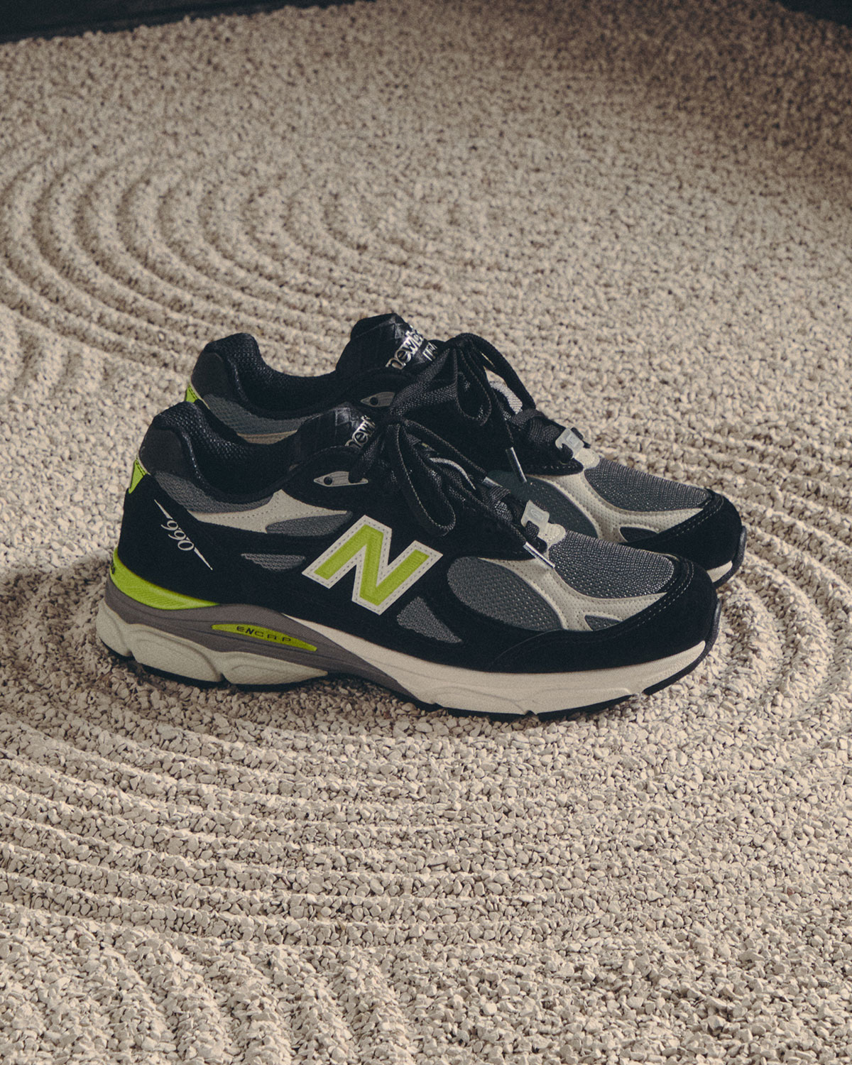 Kith United Arrows New Balance 990v3 Black Green 2