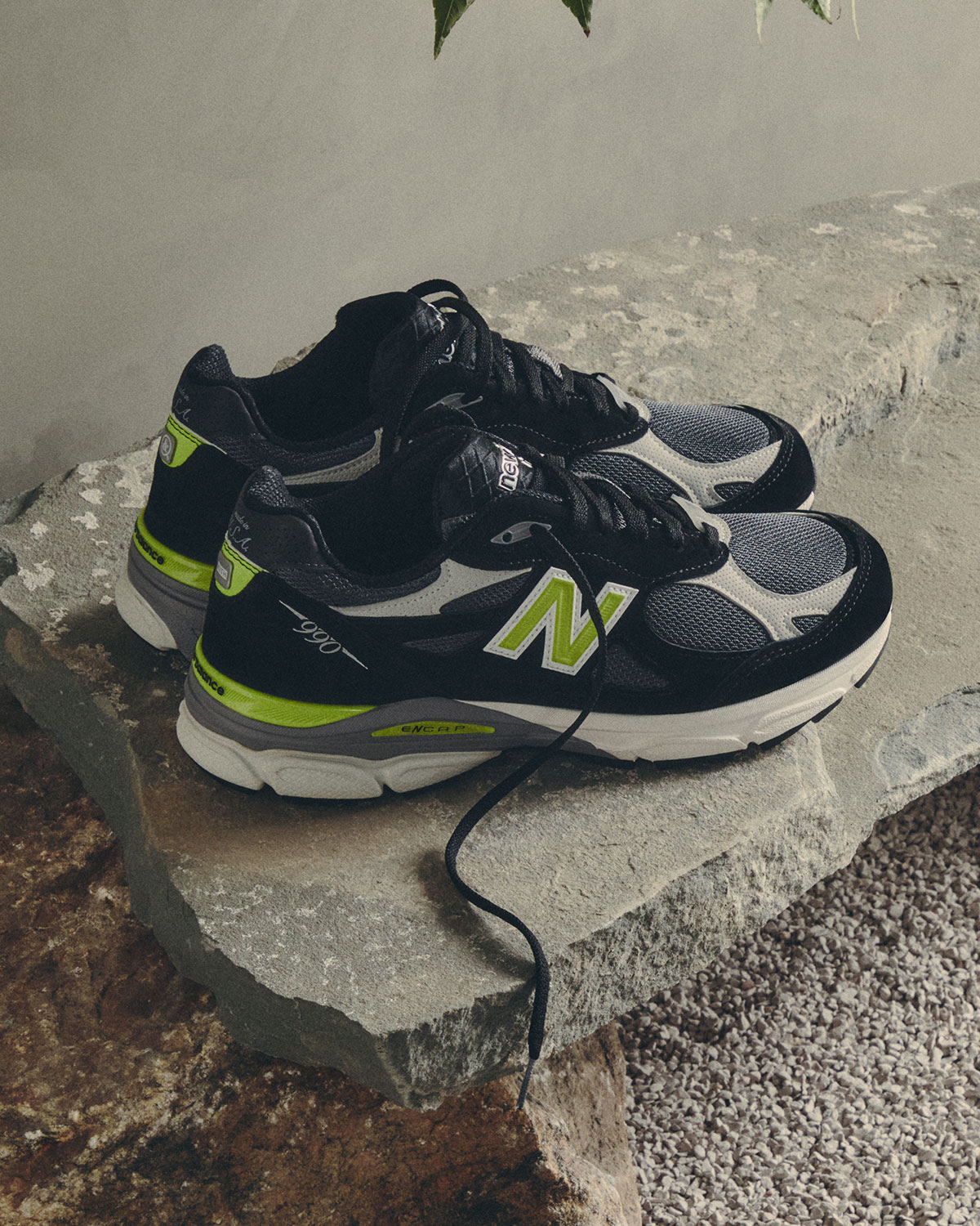 Kith United Arrows New Balance 990v3 Black Green 3