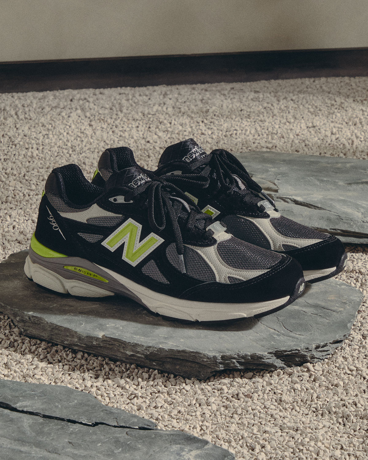Kith United Arrows New Balance 990v3 Black Green 7