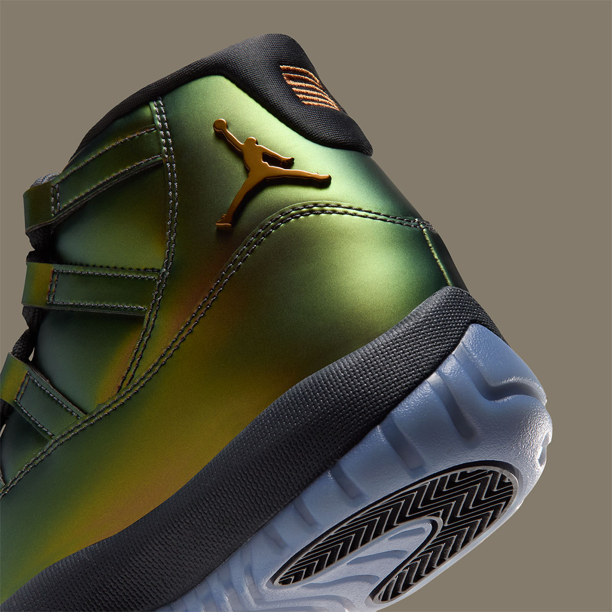 Magic Ball Jordan 11s 7