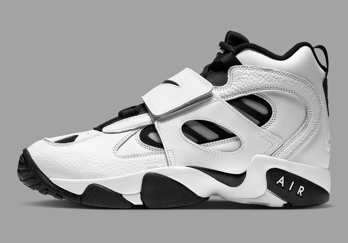 Nike Air Diamond Turf 2 White Black Hq2631 100 2