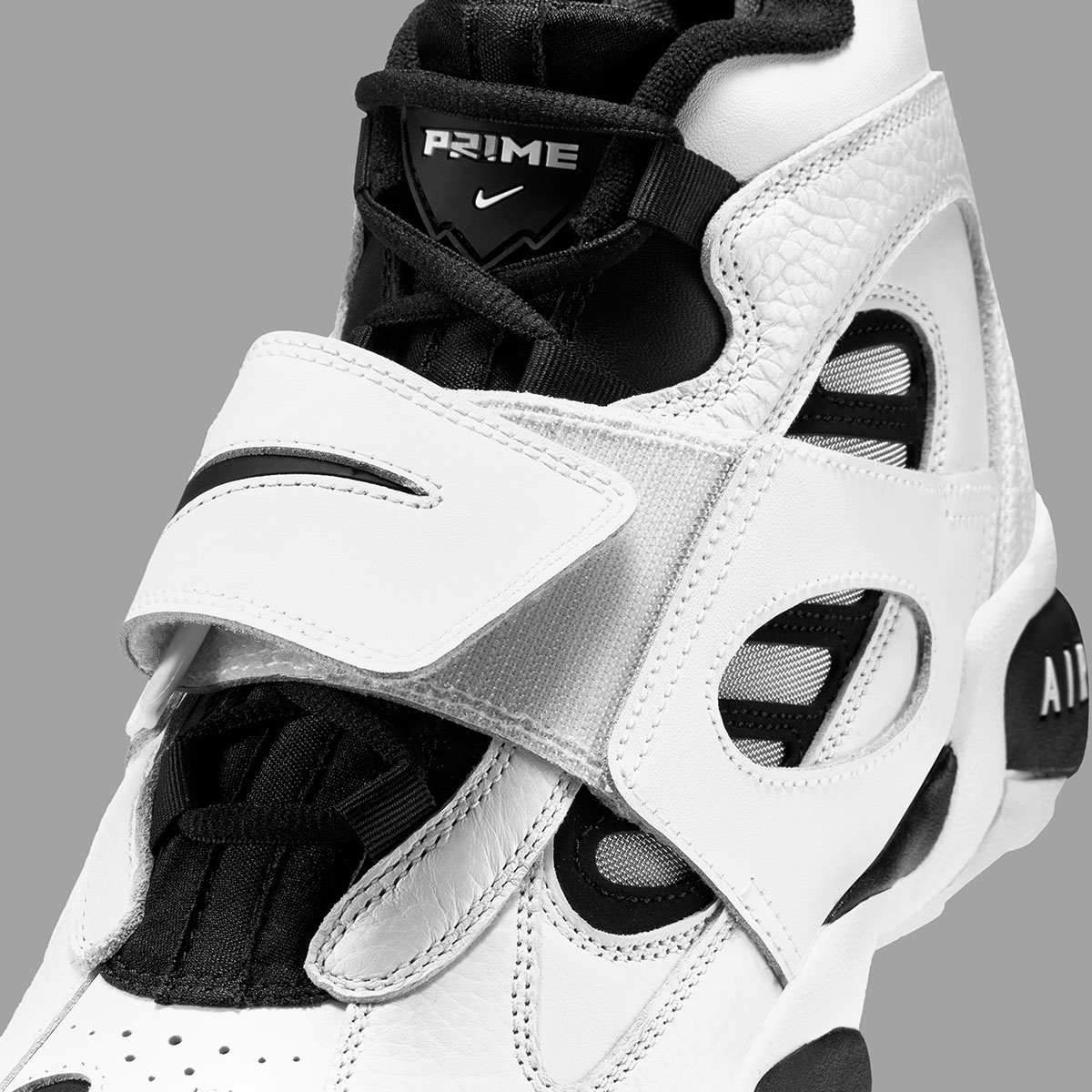 Nike Air Diamond Turf 2 White Black Hq2631 100 8