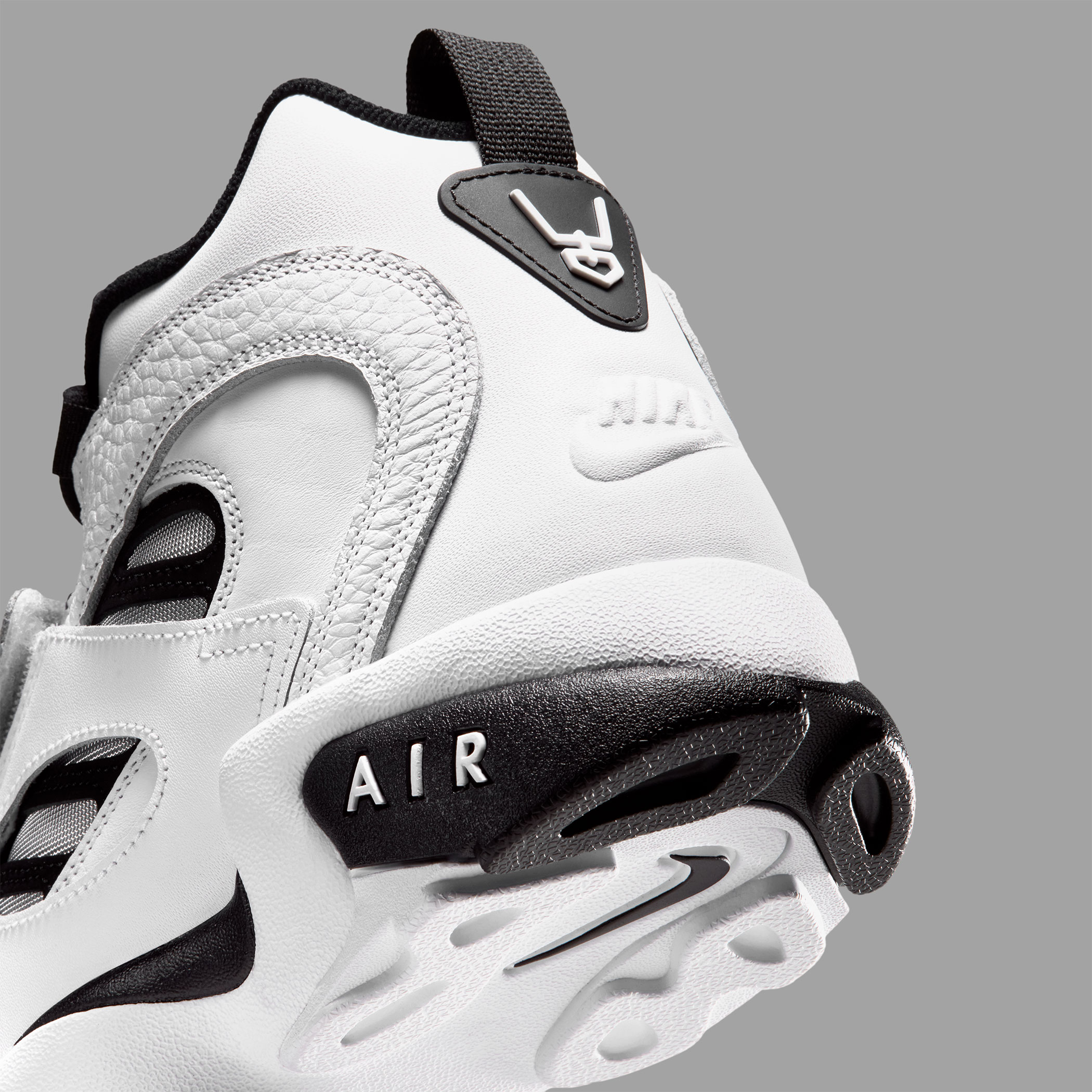 Nike Air Diamond Turf 2 White Black Hq2631 100 9