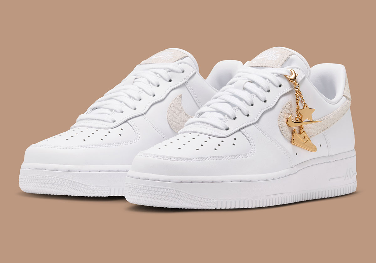 Nike Air Force 1 Low White Metallic Gold Charms Iz8908 100 4